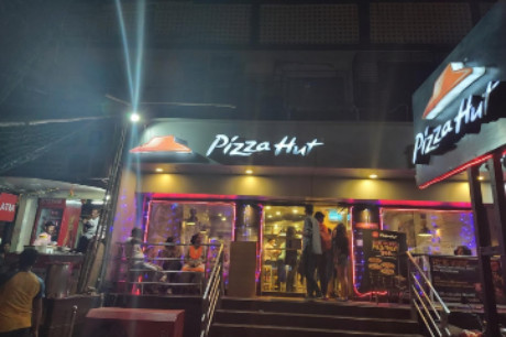 Pizza Hut - Elphinstone House CST Fort in Mumbai, India